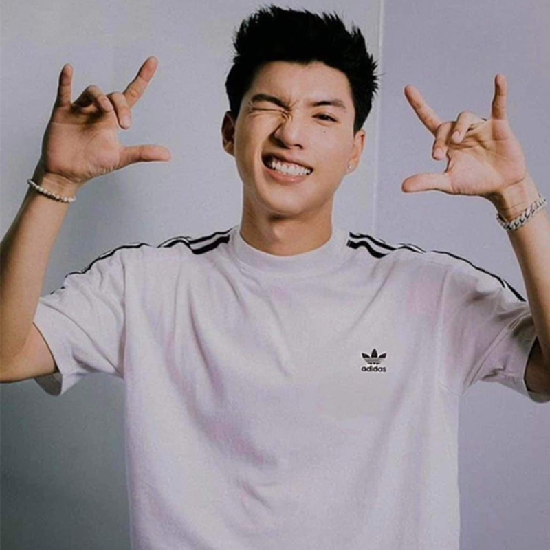 Áo Thun Adidas Oversize Classics Adicolor - White